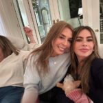 Sofía Vergara Instagram - Tardeando❤️