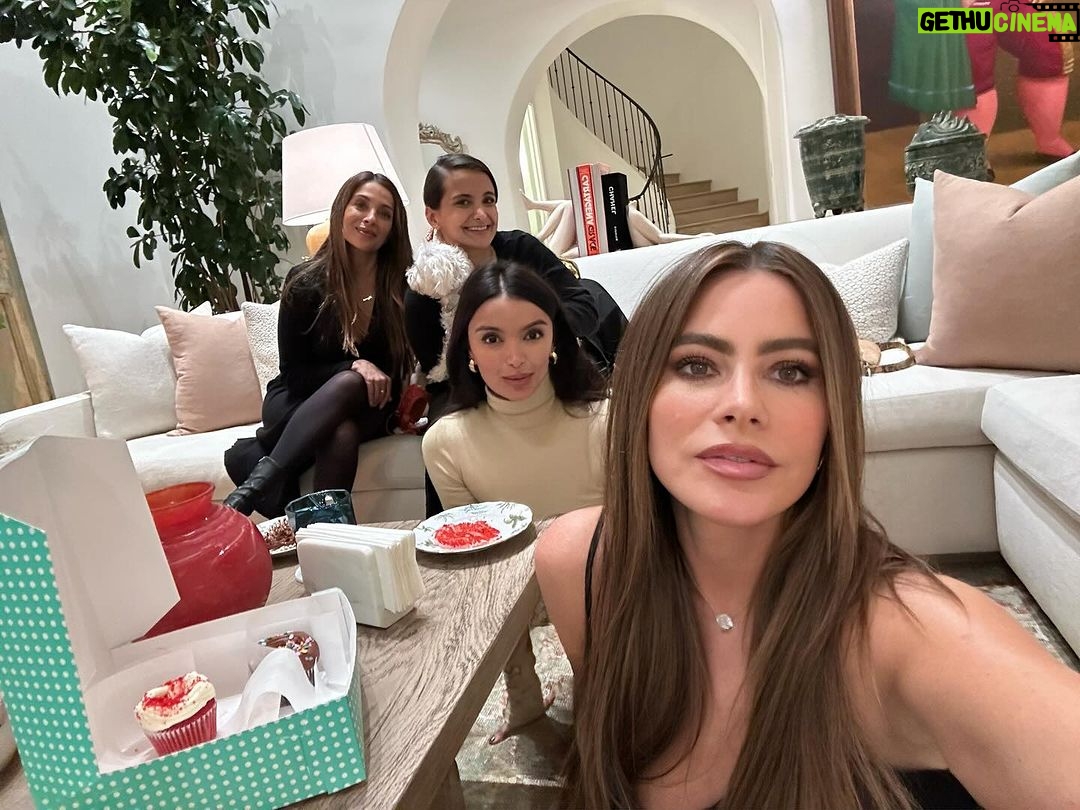 Sofía Vergara Instagram - Amigas night❤️❤️