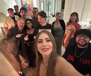 Sofía Vergara Instagram - So lucky to have worked with this people for 11 years❤️. I love and miss u all guys!!! #modernfamily