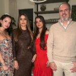 Sofía Vergara Instagram - Thanksgiving at the neighbor!❤️❤️🦃🦃🦃 thank u @anastasiasoare I luv u!❤️