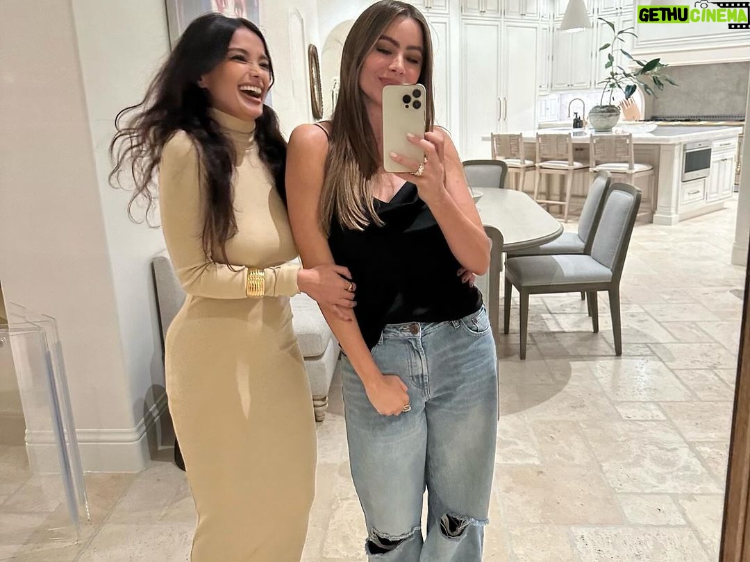 Sofía Vergara Instagram - Amigas night❤️❤️