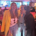 Sofía Vergara Instagram - Super Bowl party at the neighbors 🏈❤️