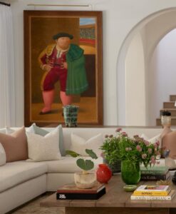 Sofía Vergara Instagram - Gracias @archdigest ❤️ Photography: @anitacalerophotography Interior Styling: @amykchin Design: @odginteriors Landscape Design: @innergardens Writing: @mayer.rus @beverlyhillsorganizer