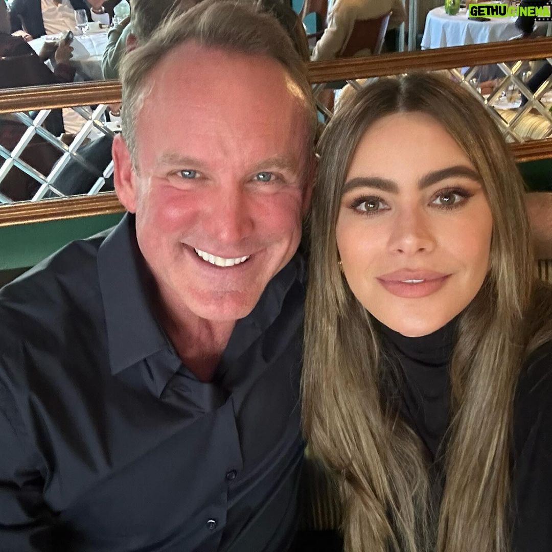 Sofía Vergara Instagram - Cutest lawyer❤️ gracias @troychris007