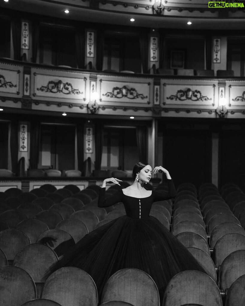Sofia Carson Instagram - and for a moment, the theatre was hers to dream in 🌹 Teatro Cervantes Malaga