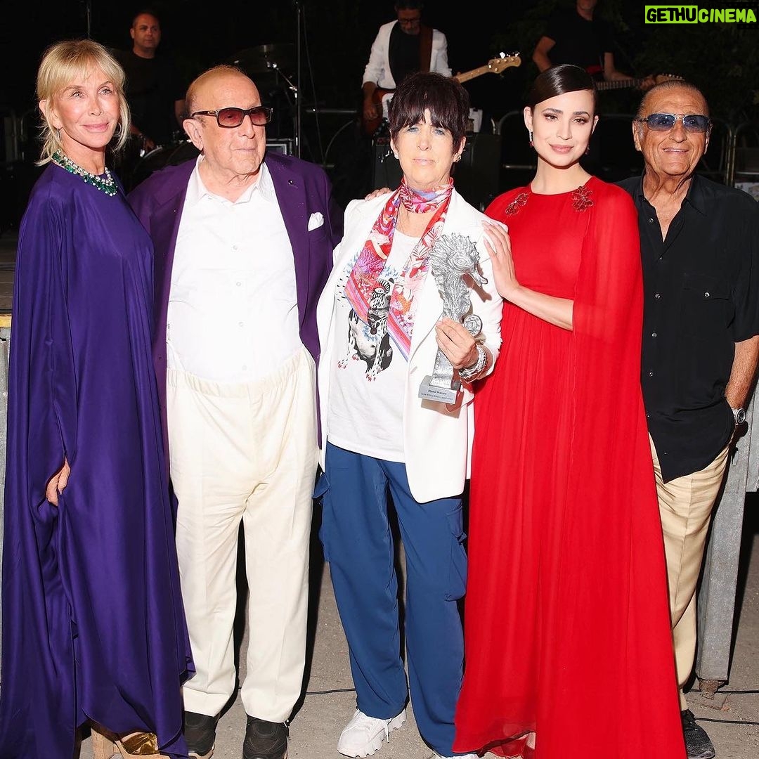 Sofia Carson Instagram - I’ll cherish this moment forever. The legend himself, Mr. Clive Davis & the legend herself, my dear Diane Warren. The brilliant minds and hearts that gifted the world with the greatest music we have ever known. Thank You. Forever. #ischiaglobalfilmandmusicfestival Ischia, Italy
