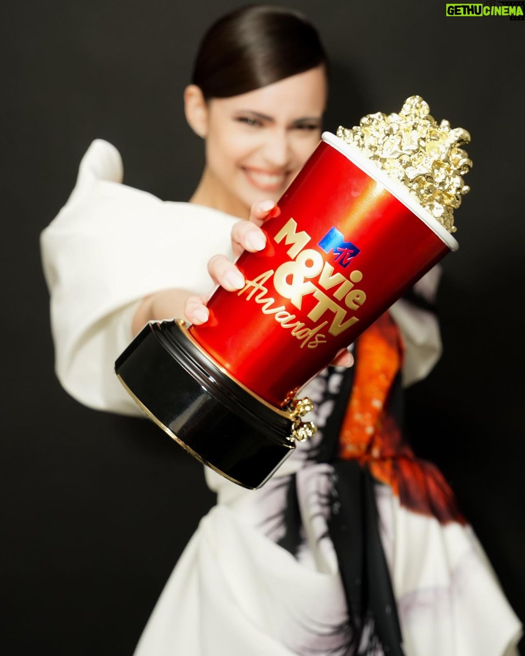 Sofia Carson - 678.8K Likes - COME BACK HOME is your BEST MUSICAL MOMENT♥️
And my Purple Heart is yours. Forever. This belongs to YOU.
#MTVAwards @mtv