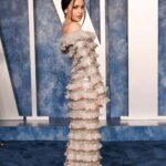 Sofia Carson Instagram - vanity fair in @maisonvalentino couture by my @pppiccioli 💎