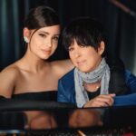 Sofia Carson Instagram - Oscar Winner Diane Warren💫 You once told me, “Music is not heard with our minds, but with our hearts...” Well, my dear Diane, the hearts of the world thank you. Thank you for making the music that has moved the world. Thank you for the gift of being a part of your music. My love, my gratitude, and my admiration is yours. Applauding you, forever… Your Sofia