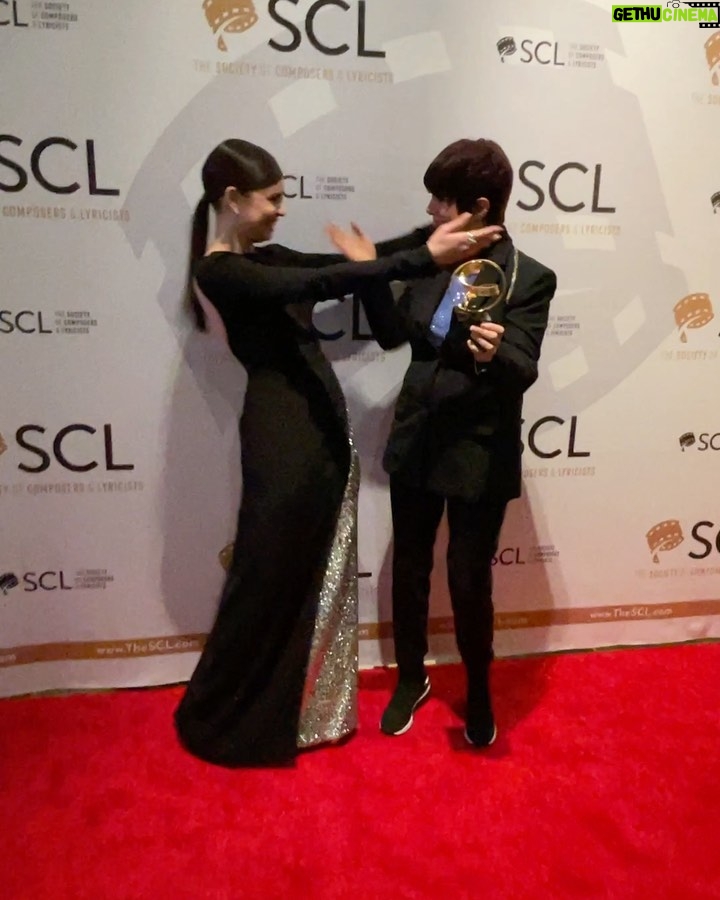Sofia Carson Instagram - Applause won Best Original Song at the SCL Awards. Thank you #SCLAwards for this beautiful honor. Forever applauding the remarkable being you are my @dianewarren 🤍💫