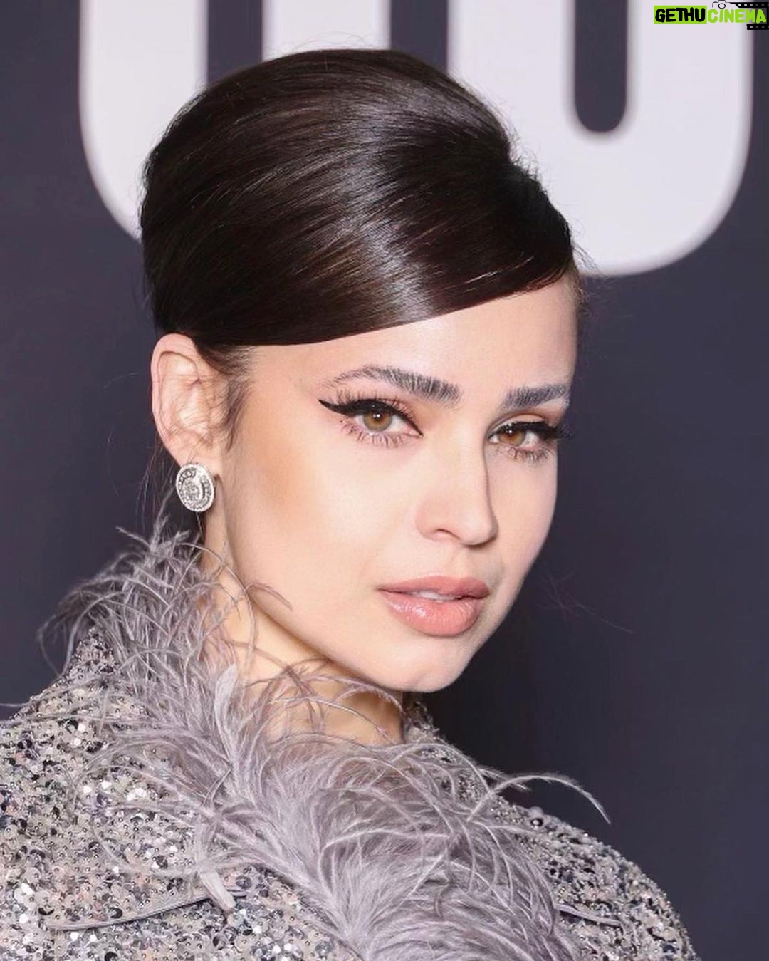Sofia Carson Instagram - Le Club Couture🤍🪩 @maisonvalentino Paris, France