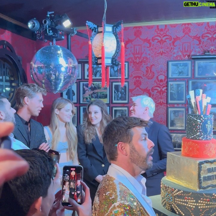 Sofia Carson - 728.1K Likes - Happy Birthday Elvisš¹
@bazluhrmann Adore you. Admire you. Endlessly.