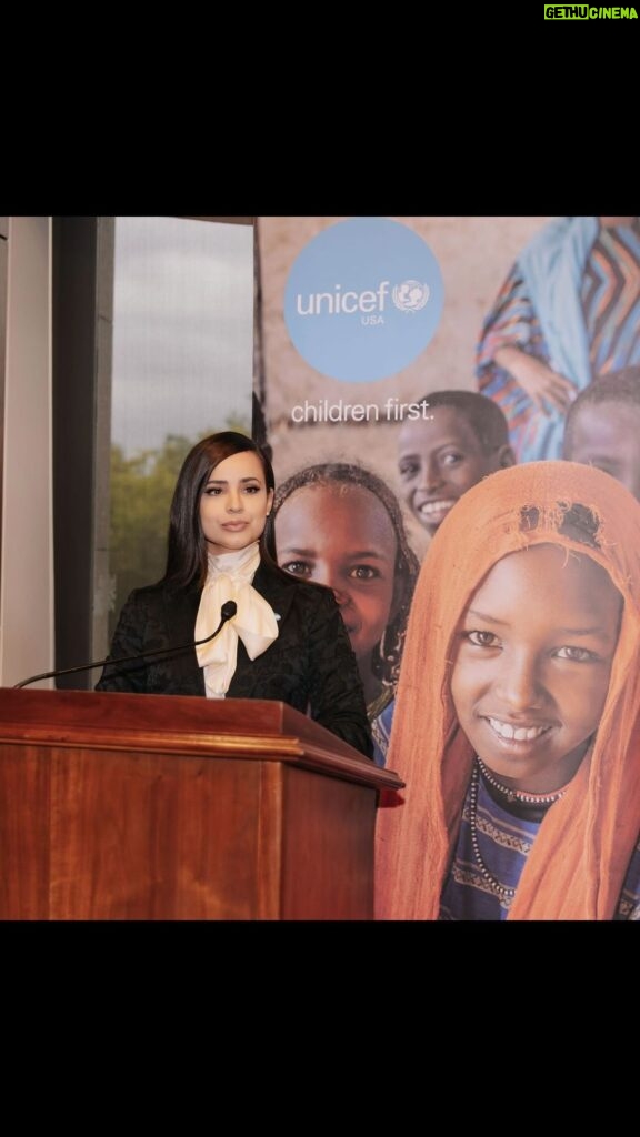 Sofia Carson Instagram - This week, I had the immense honor of speaking at Capitol Hill with @unicef to champion for the Keeping Girls In School Act, a bipartisan legislation that will change and SAVE the lives of 141 MILLION GIRLS around the world. 141 million girls who will never open a book that opens their world. 141 million girls who instead facing their futures, face a world filled with violence and discrimination. 141 million girls who instead of walking into a classroom, are walking down the aisle as child brides forced into early marriages. 141 million girls who need us, who need you. Now. Let us make a promise today, to protect the worlds most precious and yet endangered resource: girls. Let us promise to not stop until every girl can access the education she deserves. Let us promise to raise our voices and get LOUD on behalf of these extraordinary young women. Let us promise that together, we CAN and we WILL, keep our girls in school. Thank you @unicef @unicefusa & my dearest @jfel11 for relentlessly advocating for an equitable world for our girls…My heart is yours, forever.