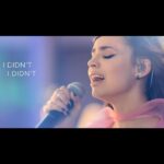 Sofia Carson Instagram - Surprise💕 A special alternating ending performance of “I Didn’t Know”….. I loved every single second of this. Watch full video out now on YouTube. Link in bio.