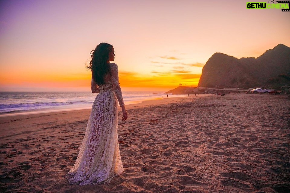 Sofia Carson Instagram - “she looked for him in every sunset…”