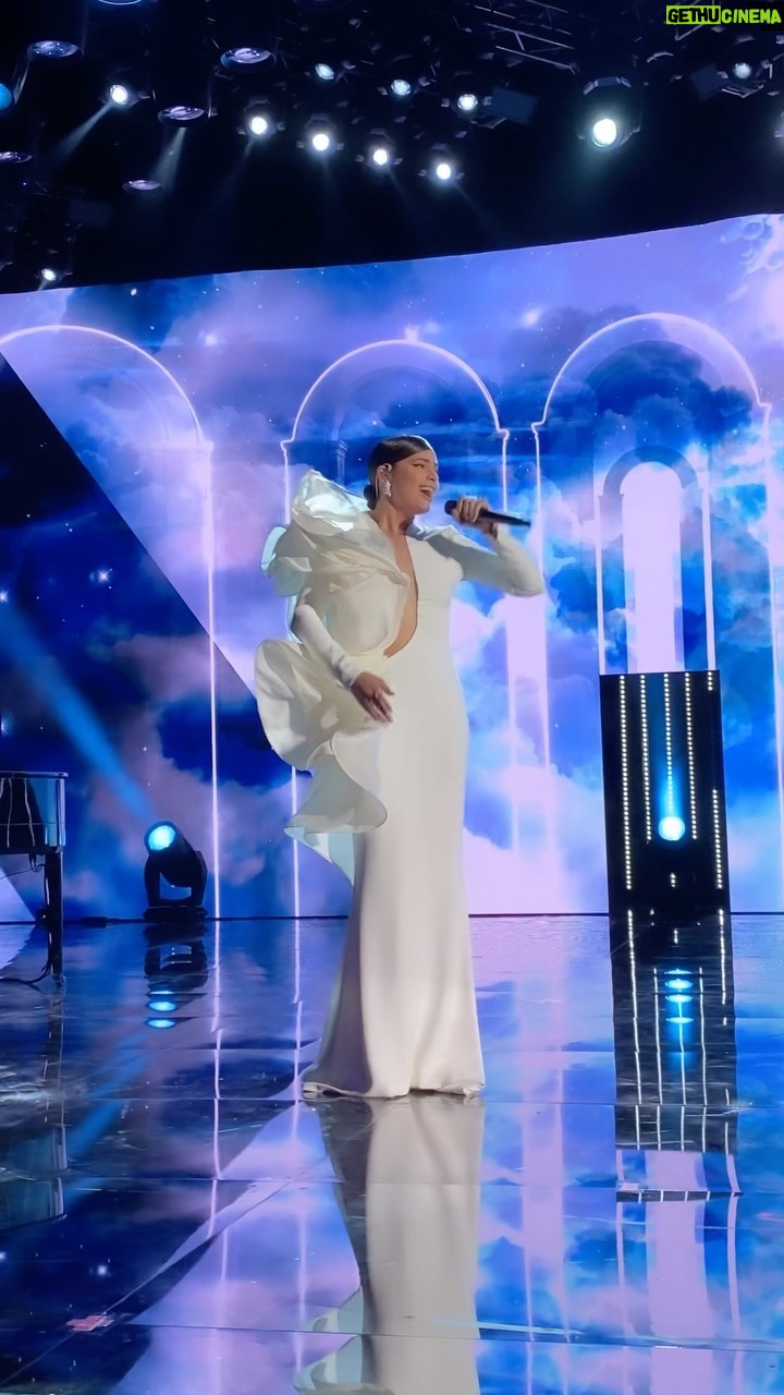 Sofia Carson - 1.2 Million Likes - The moment I sang āCome Back Homeā live for the very first time, as our movie and soundtrack went #1 in the whole entire world. I could relive this moment forever. Be still my Purple Heart š
Thank you @unicefitalia @luisaviaromaā¦š