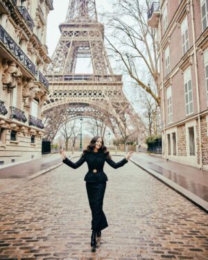 Sofia Carson Instagram - la vie est belle