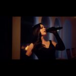 Sofia Carson Instagram - Joke’s On Me is OUT NOW❤️‍🩹 This song was born from the depths of my heart, one sleepless night many months ago…Every word. Every melody. Carry the beating of my heart. And now, it belongs to you. Hold it close. Jokes On Me, is yours…❤️‍🩹 Link in bio.