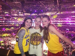 Sofia Vassilieva Instagram - The ladies and the gang 💛🏀 💜