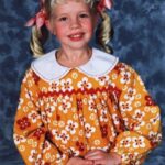 Sofia Vassilieva Instagram - “The youngest one in curls...” It has been 50 years, this week, that the original Brady Bunch first aired. In its honor a little something from my time as Cindy. #cindybrady #thebradybunch #thebradybunchinthewhitehouse #theyoungestoneincurls