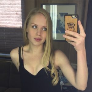 Sofia Vassilieva Instagram - Shameless trailer selfie! Happy Russian New Year! Xx #nofilter #shamelss #selfie #bold #beautiful #alwayslearningtoloveyourself ✨