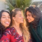 Solène Hebert Instagram - Trio de sourire des couzzz 😬🥰 #importantdesebrosserlesdentstroisfoisparjour #familia #ontheset @rodnaima @maelis.adalle @dna_tf1