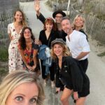 Solène Hebert Instagram – Joyeux 4 ans les copains ❤️ @audreylootenofficiel @raphaelevolkoff @marionchristmann @axelkiener @guillaumefaureofficiel @juliedebazac.officiel @juliettetresanini