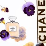 Solène Hebert Instagram – Session dessin inspiration Chanel pour bien commencer l’année ✨  Merci @chanelofficial @chanel.beauty pour cette jolie pensée #drawing #chanel #inspiration #beauty #flowers #pensée #newyear