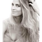 Solène Hebert Instagram – Quand je me la pétais avec mes cheveux longs #😎 #missmyhair #patience 📷 @sandrinegomezphotography