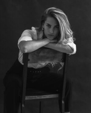 Solène Hébert Instagram - Black mood by @mathieu_puga