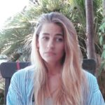 Solène Hebert Instagram - Vous pouvez retrouver mon interview sur HelloPlanet.TV : une nouvelle plateforme gratuite et indépendante qui permet de financer des projets d'ONG en regardant des contenus inspirants.  Par exemple, en visionnant mon interview : vous pouvez faire un don gratuit pour financer des projets d’ONG :) Lien en bio