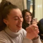 Solène Hebert Instagram - Merci merci pour tous vos messages, vidéos, mémos, surprises… j’ai tellement de chance, je suis tellement gâtée ! J’atterris tout juste après cette journée bien remplie d’émotions. Entre Normandie et Paris. Beaucoup de choses changent au fils des années, mais je sais qu’il y aura toujours une constante dans ma vie: la bûche de noël-anniversaire ! 🎂🥰