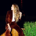Solène Hebert Instagram - Cela fait plusieurs mois que l’on vous préparait quelque chose… Et ça y est, c’est officiellement le lancement de la nouvelle collection automne / hiver de @fossil dont je suis l’ambassadrice avec @tomleeb ! C’est assez émouvant.. Dites moi ce que vous en pensez 🙈 @fossil #sohappy #FossilCollective #OwnYourTime #IconOclock #ad #ambassadrice 📸 @chalalitraum @niclolasgerardin Paris, France