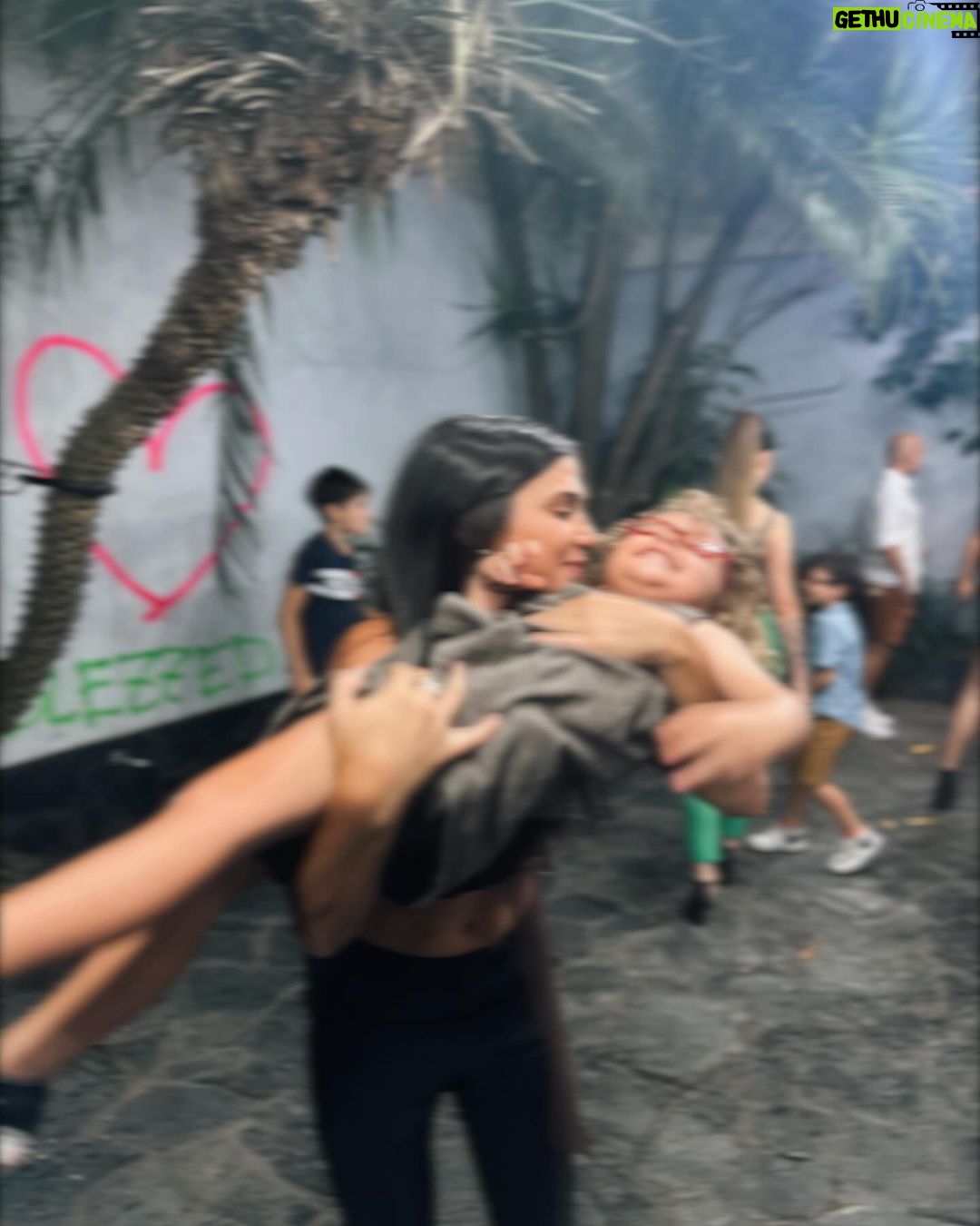 Sol Moreno Instagram - recta final de diciembre y sho 🥺 December