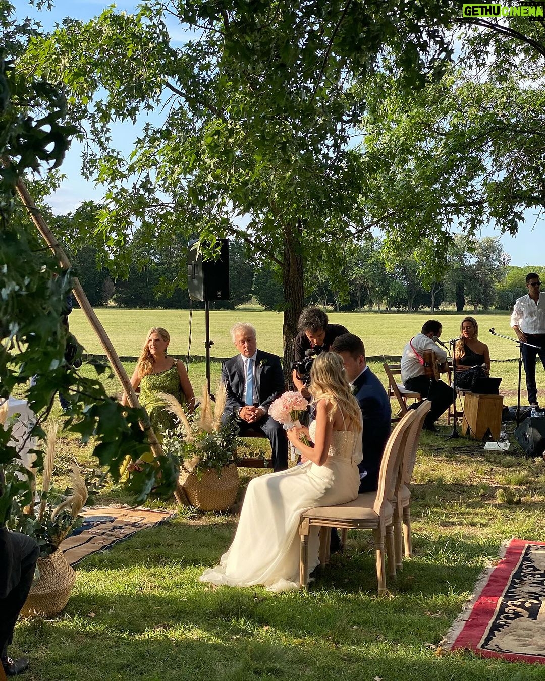 Sol Moreno Instagram - niki & mery 💍👰🏼♀️🤵🏼>🌪️