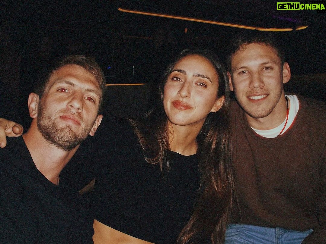 Sol Moreno Instagram - too old for leo dicaprio <<3 los tkm a todos #bdaygirl . . thx @cruzadowntown & @facuandoniadis Cruza Downtown