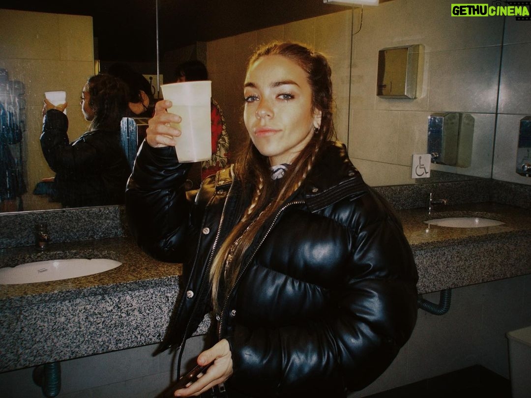 Sol Moreno Instagram - dua in bsas y el after party 🦋✨🇦🇷 . . . #pumaxdualipaar Bs. As. Argentina