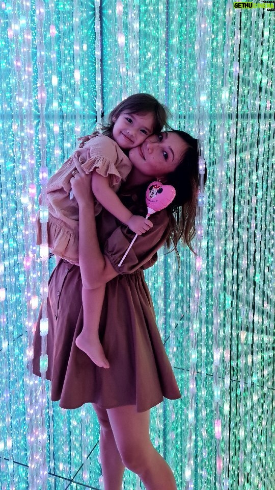 Solenn Heussaff Instagram - 4 amazing days spent in Japan to celebrate Thylane becoming a big sister soon and for some "quiet" time if there is still such a thing haha. Lots of love and living in the moment 😍