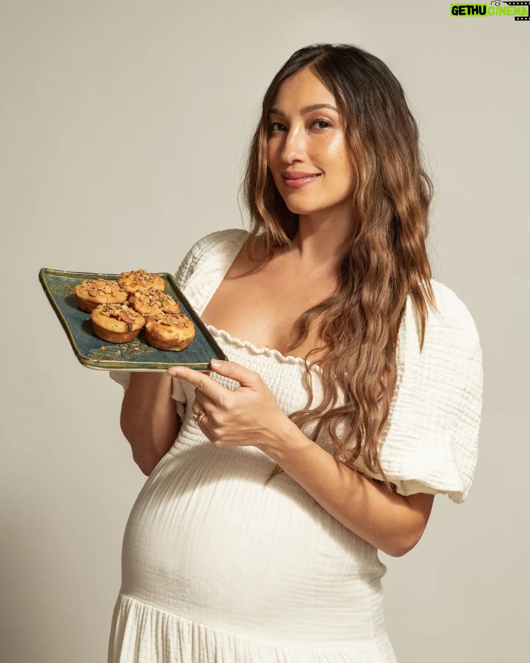 Solenn Heussaff Instagram - Everything tastes better when you bake with love. Excited for my fam to try these muffins I made for Valentines weekend! Adding these oats with 7x more fiber can give you a multitude of benefits! @quakeroatsph #7xmorefiberwithquaker