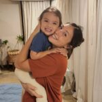 Solenn Heussaff Instagram - Mama got all the kisses before we left! Dont cry mama, we got this! We love you and miss you! Seee you soon! #TiliElPadreSoloTrip Taguig