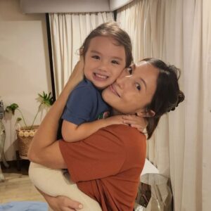 Solenn Heussaff Instagram - Mama got all the kisses before we left!

Dont cry mama, we got this!

We love you and miss you! Seee you soon!

#TiliElPadreSoloTrip