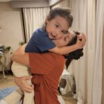 Solenn Heussaff Instagram - Mama got all the kisses before we left! Dont cry mama, we got this! We love you and miss you! Seee you soon! #TiliElPadreSoloTrip Taguig