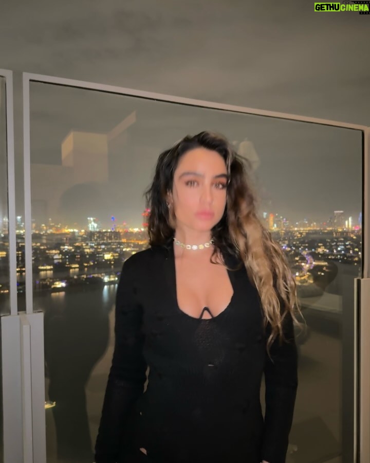 Sommer Ray Instagram - @atlantistheroyal dubaiiii dump 💛 Atlantis the Royal Dubai