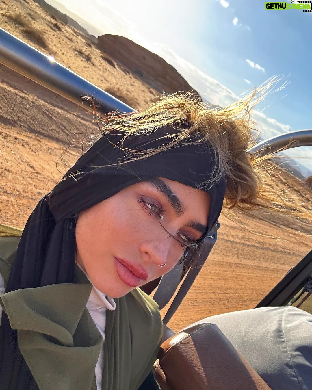 Sommer Ray Instagram - 🫶🏻 AlUla, Saudi Arabia