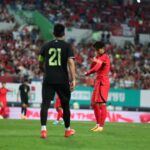 Son Heung-min Instagram - 경기장에서 많은 시간을 같이 못보내서 아쉽고 죄송합니다, 그래도 10일동안 부산,대전에서 매일을 행복한시간 보내게 해주셔서 감사합니다🤍 경기 결과는 원하는 결과가 나오지 않았지만 앞으로 더 발전하고 나아가는 대한민국 축구 국가대표팀이 될수 있도록 노력하겠습니다! 비도 오고 더운 날씨에 경기장까지 와주시고 한팀이 되어 응원해주신 많은 팬분들 너무 감사하고 사랑하고 최고입니다❤️