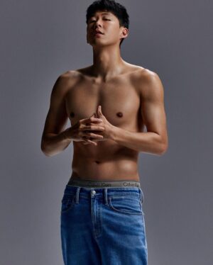 Son Heung-min Instagram - I'm proud to work with such a legendary brand @calvinklein. Wearing 7 on the pitch, and CK off the pitch. Proud to represent 🖤 #mycalvins