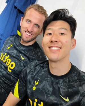 Son Heung-min Instagram - Congratulations on this amazing record @harrykane it is an honour for me to play by your side. This is a reward for how much practice and work you put in everyday. So many goals scored and so many more to come!! 😁 #COYS