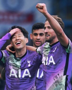 Son Heung-min Instagram - Congratulations on this amazing record @harrykane it is an honour for me to play by your side. This is a reward for how much practice and work you put in everyday. So many goals scored and so many more to come!! 😁 #COYS