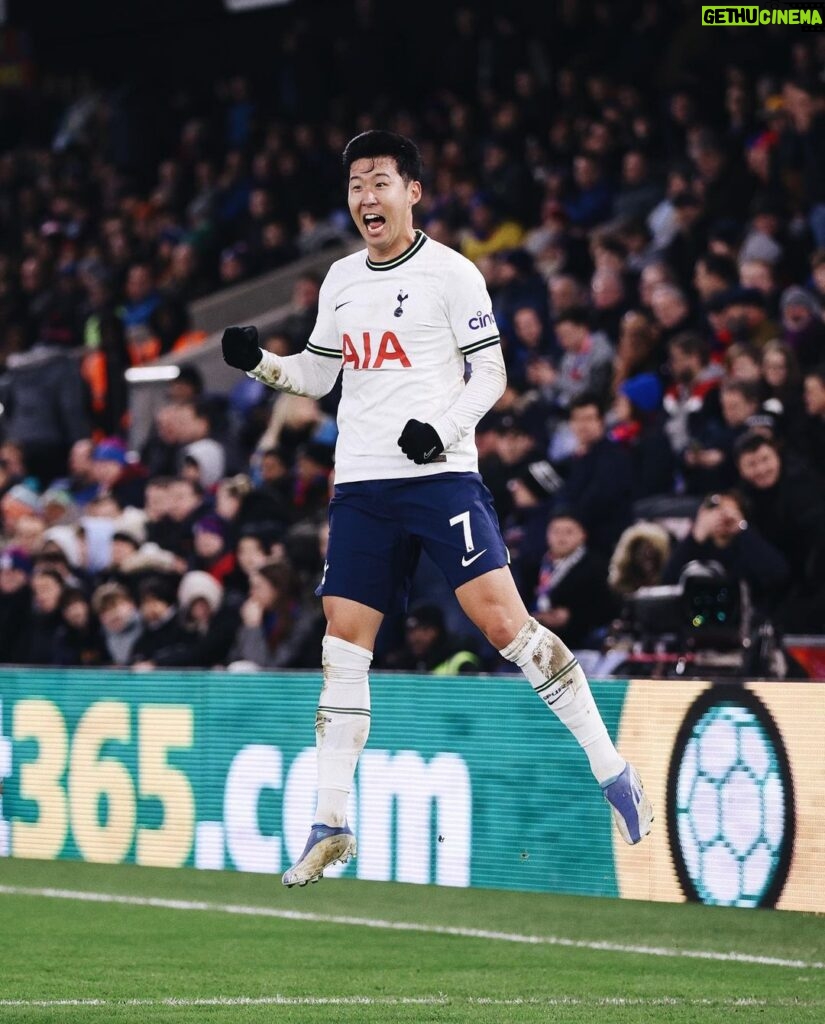 Son Heung-min Instagram - Mask offff 😁 a bit late I know but happy new year everyone!! Selhurst Park