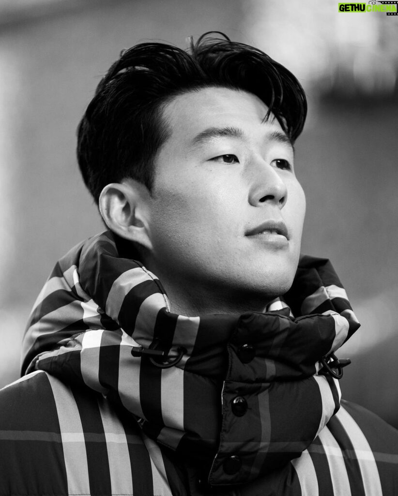 Son Heung-min Instagram - @burberry 🍁❄️📸 #BurberryOuterwear #AD